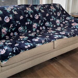 Vera Bradley Plush Throw Blanket